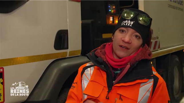 Ramassage des déchets, températures négatives, routes enneigées : l’hiver, les conducteurs de camions-poubelles redoublent de vigilance pour assurer leurs tournées en toute sécurité.