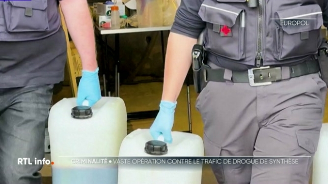 24 laboratoires ont été démantelés dans plusieurs pays, notamment en Belgique. L'opération a duré un an. 1.000 tones de produits chimiques destinés à la fabrication de ces drogues ont été saisies. Au total, plus de 85 personnes ont été arrêtées, dont les deux chefs.