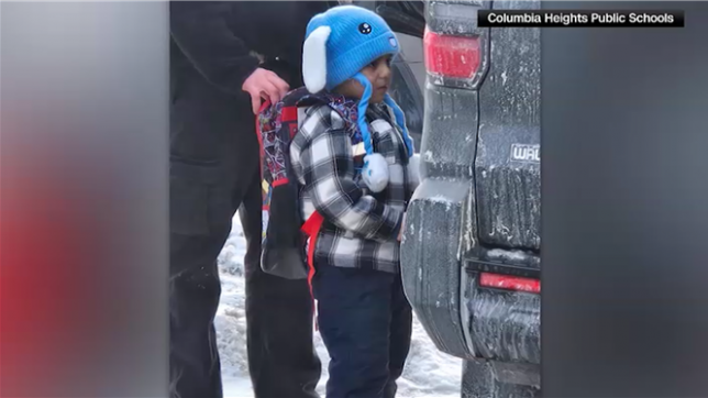 Liam, 5 ans, et son papa ont été arrêtés par l’ICE (la police de l’immigration) aux États-Unis. Le père et son fils ont été conduits dans un centre de détention au Texas, à plus de 1.000 kilomètres de chez eux.