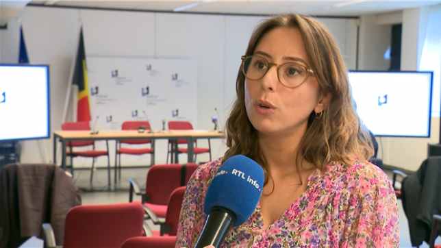 Le parquet fédéral alerte sur une escroquerie sophistiquée : des fraudeurs usurpent l’identité du Roi et de hauts responsables pour soutirer de l’argent