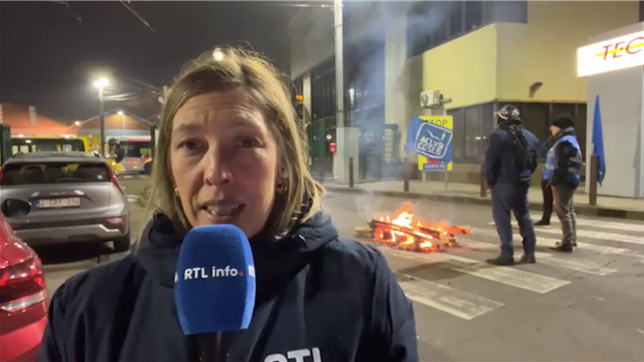 Les transports en commun wallons (TEC) vont être fortement perturbés à partir de ce lundi, en raison d’actions de grève en front commun. C'est notamment le cas au dépôt de Jumet, en région de Charleroi. Les déplacements en train vont aussi être fortement perturbés toute la semaine.