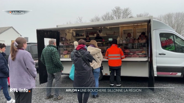 Depuis quelques jours, une nouvelle boucherie a pris ses quartiers à Arlon. Une boucherie artisanale mobile, née d'une demande des consommateurs, dans une ville qui ne comptait plus de commerce de ce type. Son ambition : proposer des produits de qualité, au plus près des habitants.