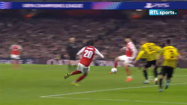 Ligue des Champions : le but exceptionnel d'Arsenal contre le Kairat