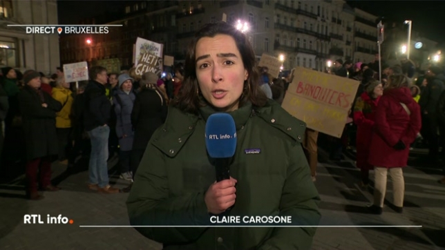 En direct, Claire Carosone explique que des citoyens en colère manifestent à nouveau ce soir, alors qu'un cap symbolique a encore été franchi à Bruxelles, 600 jours après les élections régionales.