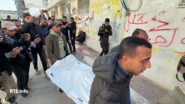 Israël a bombardé une tente de déplacés et un appartement de Gaza, ce matin, faisant 11 morts. Selon le gouvernement du Hamas, plus de 500 personnes ont perdu la vie depuis l'entrée en vigueur du cessez-le-feu, le 10/10/2025.