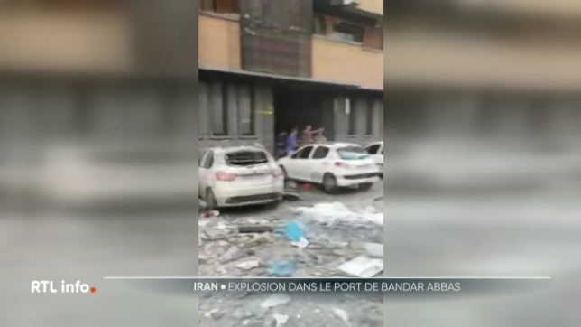 Au moins trois explosions dont l'origine reste inconnue ont soufflé différents immeubles dans trois villes iraniennes différentes dont Bandar Abbas. Les secours sont mobilisés alors que le pays reste en alerte maximale face aux menaces des Etats-Unis.