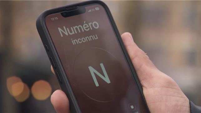 Vous en avez marre de décrocher et de tomber sur une arnaque ? Le gouvernement fédéral veut réagir. Une loi est en préparation pour bloquer directement les numéros suspects, avant même qu’ils n’arrivent jusqu’à vous. L’objectif est d’en finir avec le démarchage intempestif, les faux concours et les fraudes bancaires.