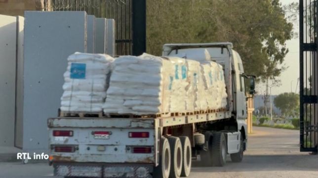 Israël a rouvert le poste frontière de Rafah avec l'Égypte, une aide limitée entre dans Gaza. Seuls les habitants palestiniens peuvent passer pour l'instant. Fermé depuis le printemps 2024, le point reste strictement contrôlé malgré le cessez-le-feu.