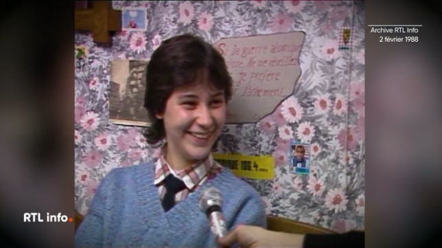 Passionnée par la littérature, Christine Aventin écrivait depuis ses 14 ans. Elle publiait son premier roman Le coeur en poche deux ans plus tard. L'adolescente de 16 ans originaire de Liège rêvait alors d'une carrière d'écrivain et à défaut, de professeur de français.