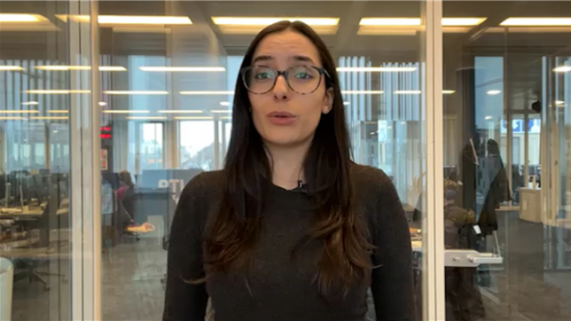 De nombreux conducteurs négligent encore l’usage du clignotant, un geste pourtant indispensable sur la route. Mais que prévoit exactement la loi pour ceux qui l’oublient ?