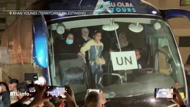 La réouverture du poste-frontière de Rafah, fermé depuis mai 2024 par l'armée israélienne, marque un symbole fort pour Gaza, même si seuls douze Palestiniens — cinq blessés et sept accompagnants — ont pu quitter le territoire lors de cette première journée.