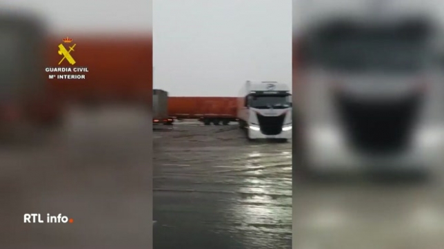 Plus de 3.000 personnes ont été évacuées dans le sud de l'Espagne, où la majorité des écoles resteront fermées, en raison de pluies exceptionnelles annoncées aujourd'hui. Les autorités alertent sur un risque accru d’inondations et de glissements de terrain.