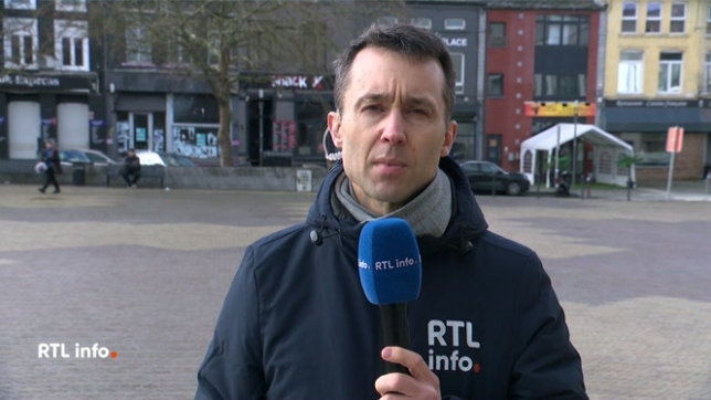 Un jeune homme de 26 ans souffrant de handicap a été violemment agressé jeudi à Sambreville par un groupe de cinq à six individus. Ses jours ne sont pas en danger, mais son état reste préoccupant. Le point en direct avec Sébastien Prophète.