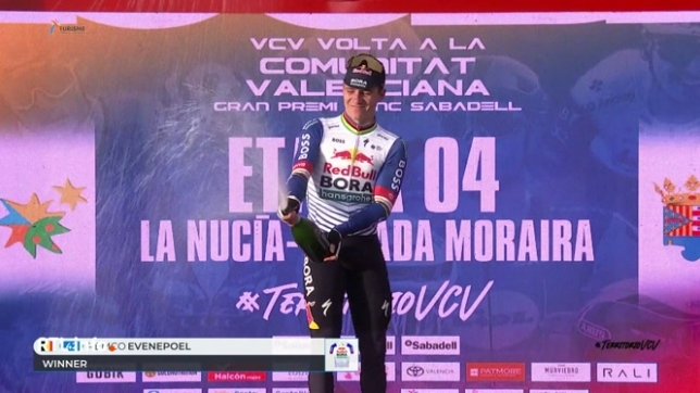 Nouvelle démonstration de force de Remco Evenepoel sur le Tour de la Communauté de Valence. Le Belge s'impose en solitaire à 13 kilomètres de l'arrivée. En cas de victoire finale, il deviendrait le premier Belge à remporter l'épreuve depuis Eddy Merckx en 1969.