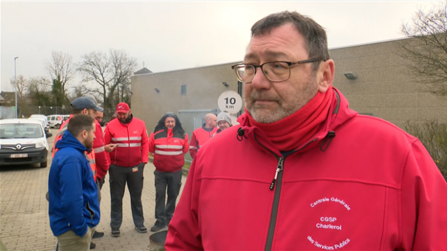 Les facteurs du bureau bpost de Philippeville sont en grève. Ils font partie d’un projet test qui consiste à faire évoluer les tournées. Les agents n’auront plus la même zone de distribution chaque jour. Un changement qui a un impact pour les travailleurs, et pour les habitants.