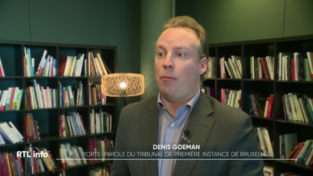 Le nouveau procureur du roi de Bruxelles, Jean Moinil, pratique une politique bien plus répressive. En 2025, il y a eu 4 fois plus de procédures en jugement accéléré. Mais les tribunaux ne savent pas suivre cette cadence, et les délais pour obtenir un jugement se sont encore allongés.