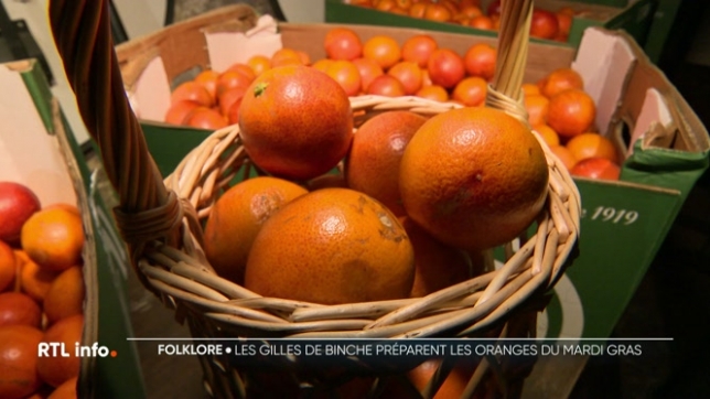 A quelques jours des festivités carnavalesques, les gilles vont s'approvisonner en oranges sanguines chez les fournisseurs. Durant le carnaval, chaque gille distribue en moyenne 25 kilos d'oranges, des fruits en provenance de Valence placées dans des paniers en osier.