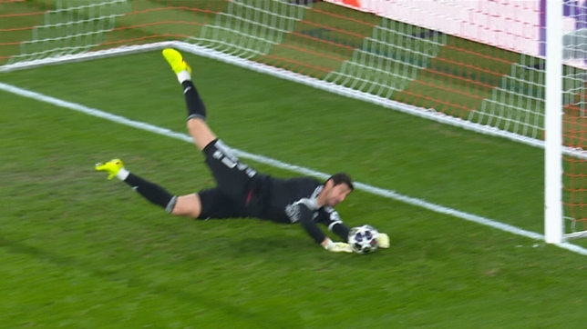 Thibaut Courtois a encore sorti un bel arrêt en Ligue des Champions.