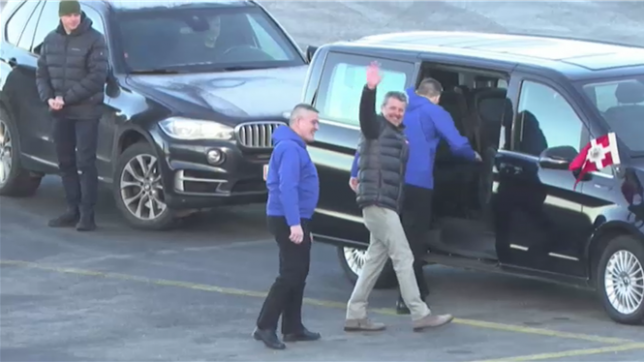 Le roi Frederik X du Danemark est arrivé à Nuuk pour une visite de trois jours destinée à réaffirmer le soutien de Copenhague au Groenland, dans un contexte de tensions après les convoitises affichées par Donald Trump.