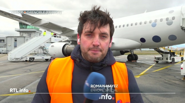 Chaque année, des Belges blessés sont rapatriés après un accident de ski. Certains embarquent alors à bord de l'« Avion des Neiges » d'Europ Assistance. L'appareil a d'ailleurs décollé ce matin de Bruxelles et vient tout juste d'atterrir à Grenoble. Le point en direct avec Romain Mayez.