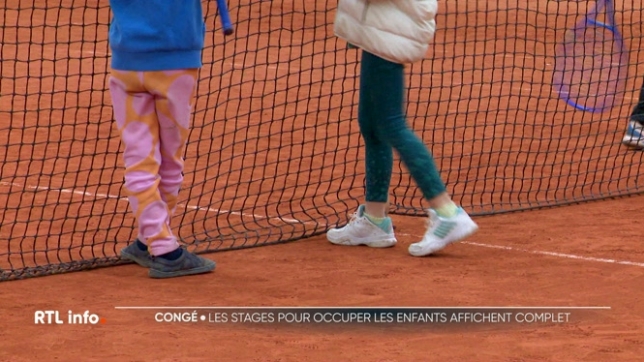 C'est un incontournable à chaque période de vacances scolaires : les stages pour enfants affichent souvent complet. Face à cet engouement, une question revient régulièrement : est-il encore possible d'y inscrire son enfant à la toute dernière minute ?