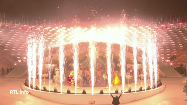 Les jeux de Milan Cortina se sont achevés par la traditionnelle cérémonie de clôture dans les arènes de Vérone. La Norvège est le pays le plus médaillé, la Belgique repart avec une médaille de bronze. Le drapeau olympique a été cédé à la France, pays hôte des prochains jeux dans les Alpes en 2030.