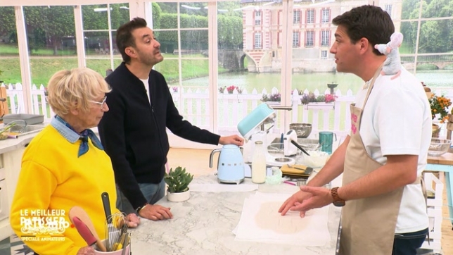 Benjamin Maréchal, Olivier Schoonejans, Ludovic Daxhelet, Emilie Dupuis, Sandrine Dans et Alix Battard ont enfilé leur tablier pour relever les défis pâtissiers lancés par Cyril Lignac et Mercotte. A voir ce soir et lundi prochain sur RTL TVi et RTL play.