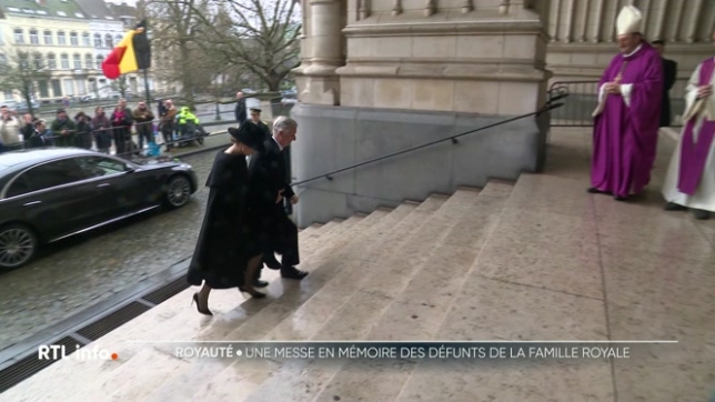 La cérémonie s'est tenue, ce matin, en l'église Notre-Dame de Laeken. Le roi Philippe et la reine Mathilde étaient présents. Par contre, l'absence du couple Albert et Paola a été particulièrement remarquée. Eux, qui ne manquent, d'habitude, jamais cet hommage.
