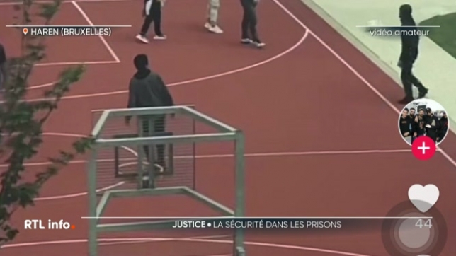 Le criminel affirme être victime de harcèlement, de la part de certains détenus qui auraient placé ces photos dans sa cellule. Toute la question, c'est de savoir comment ces images se sont retrouvées en sa possession.