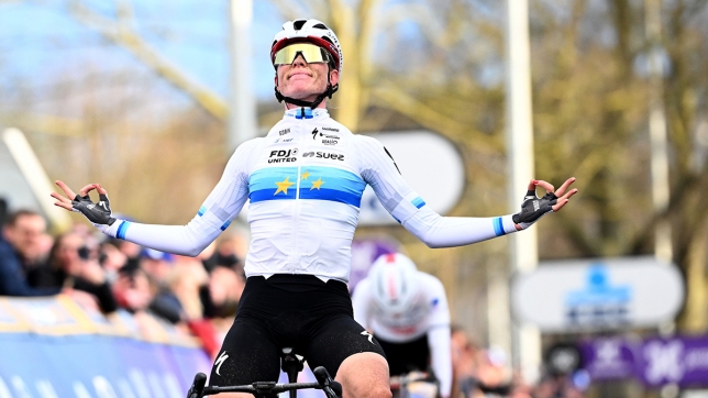 Demi Vollering s’est imposée au Nieuwsblad.