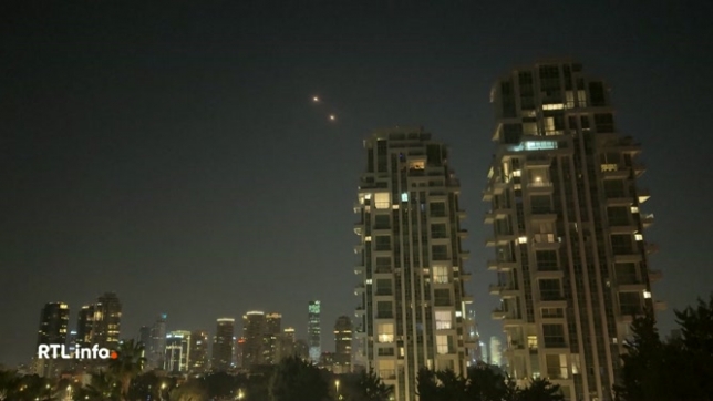 Au quatrième jour de la guerre, l'Iran a continué à lancer des missiles et des drones en direction d'Israël, interceptés pour la plupart par le dôme de fer. Une série d'explosions ont été entendues ce matin à Jérusalem.