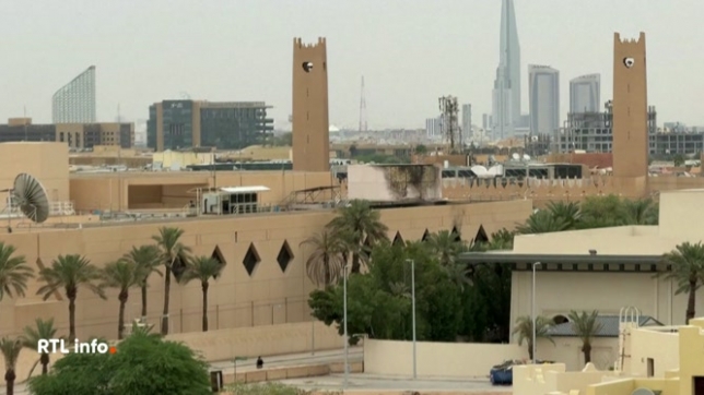 Le ministère saoudien de la Défense a fait savoir qu'un incendie limité s'était déclaré dans la nuit à l'ambassade des Etats-Unis à Riyad à la suite de l'attaque de deux drones. Plusieurs autres drones ont été détruits par la défense aérienne saoudienne. Donald Trump a promis une riposte.