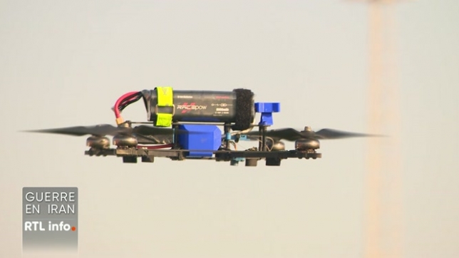 Le centre de formation Noordzee Drones à Zeebruges a déjà formé des milliers de pilotes au cours de ses 10 ans d'existence. Comme sur le front en Ukraine et aujourd'hui en Iran, les drones jouent un rôle capital. Le ministre de la Défense Theo Francken entend combler le retard qu'accuse la Belgique.