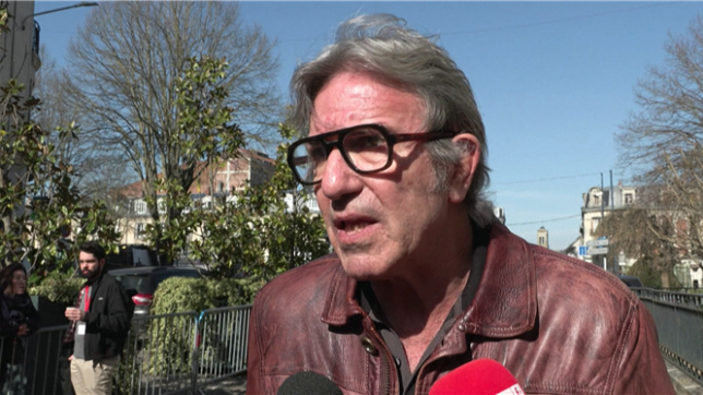 Au procès Ellul à Soissons, le propriétaire du chien Curtis reconnaît finalement que l’animal est l’auteur des morsures mortelles infligées en 2019 à sa compagne enceinte Elisa Pilarski, après des années de doute sur l’implication d’une meute de chasse.