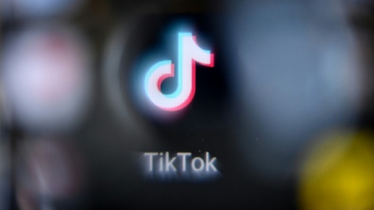 Protection des mineurs: l'UE ouvre une enquête visant TikTok et YouTube