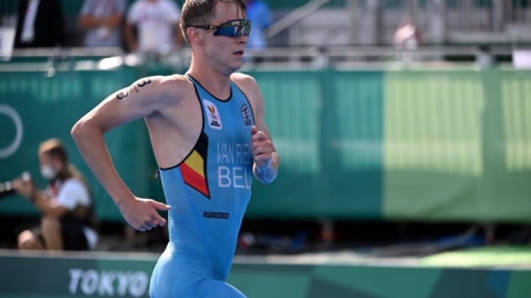 Marten Van Riel furieux du report de l'épreuve de triathlon: on est des marionnettes