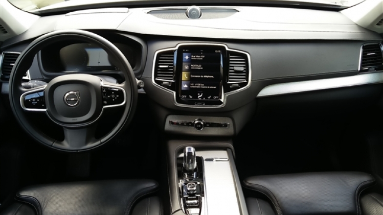 volvo-xc90-interieur-tableau-bord-rtl