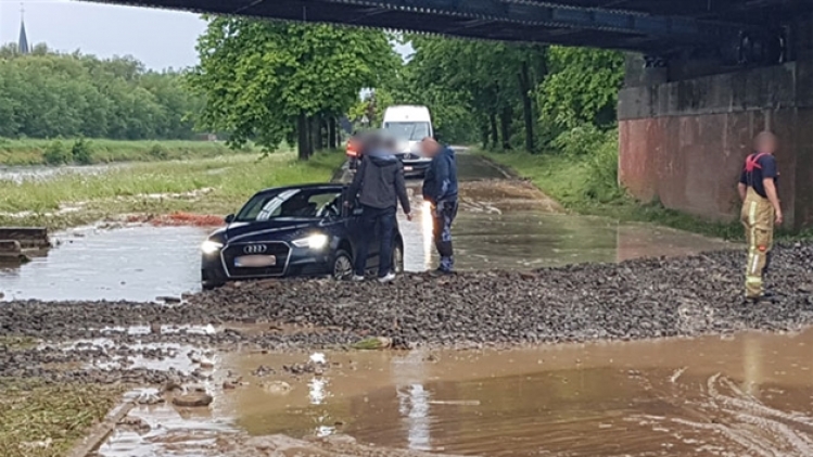 0voiture-intemperie2