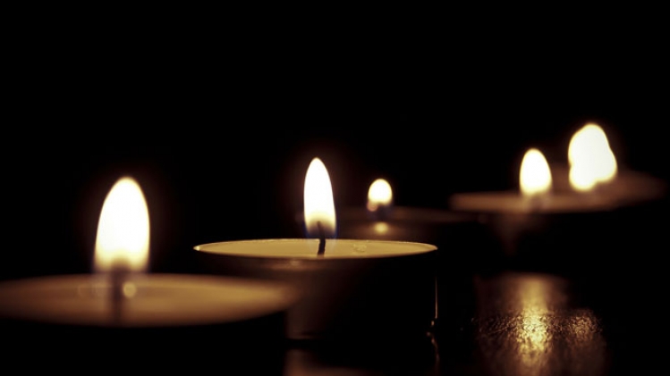 candles-209157_1920