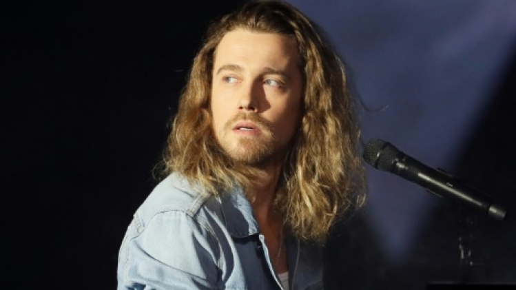 Julien Doré sur TF1, un condé câlin nommé Panda