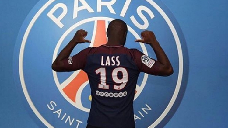 Lassana Diarra qui chante Booba pour son bizutage au PSG, voilà ce que ça donne... (vidéo)