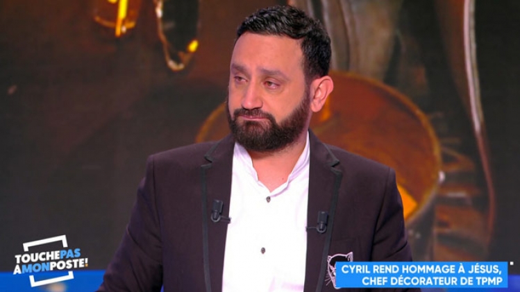 Mort d’un membre de l’équipe de TPMP: submergé par l’émotion, Cyril Hanouna craque (vidéo)