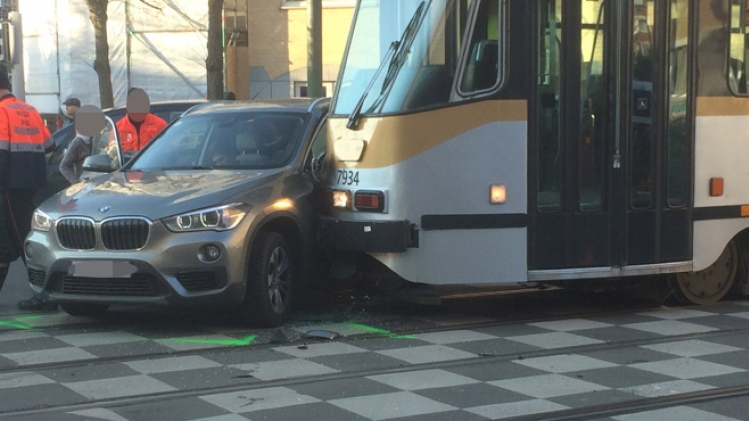 accident-tram-avenue-chasse