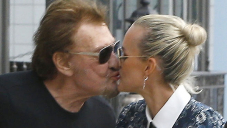 Qui est Pascal Louvrier, le biographe de Johnny qui prend la défense de Laeticia?