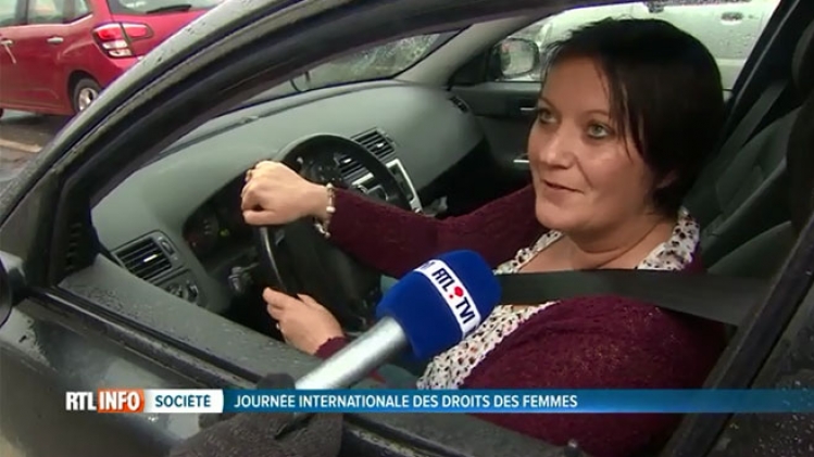 femme-au-volant