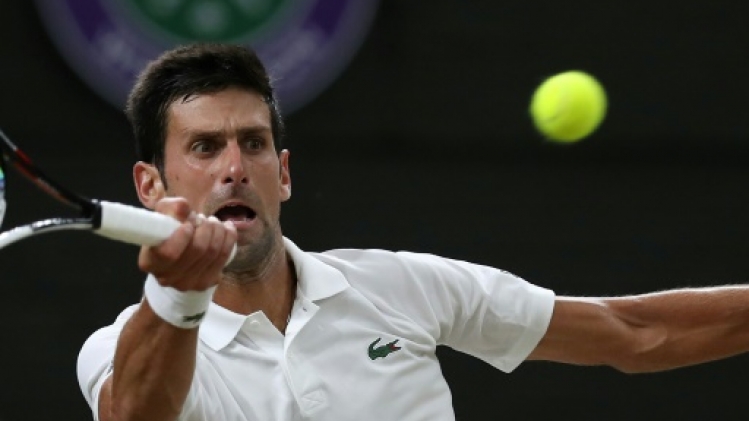 Wimbledon: la demi-finale Nadal-Djokovic suspendue par le couvre-feu