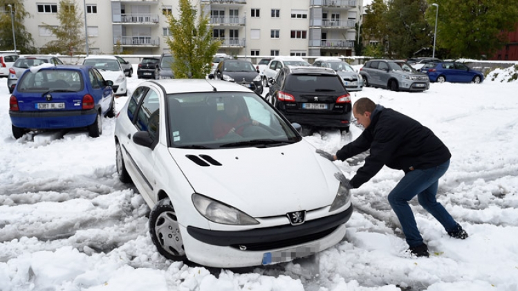 Chaos sur les routes du centre de la France, 2.000 voitures à l'ARRÊT: Je suis là depuis hier, 14h