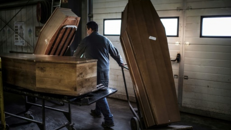 Pompes funèbres: un business qui prospère dans l'ombre