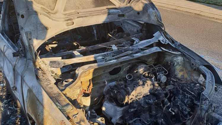 fontaine-leveque-voiture-incendiee