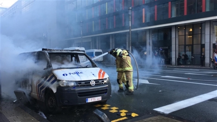 0bruxelles-police-combi2
